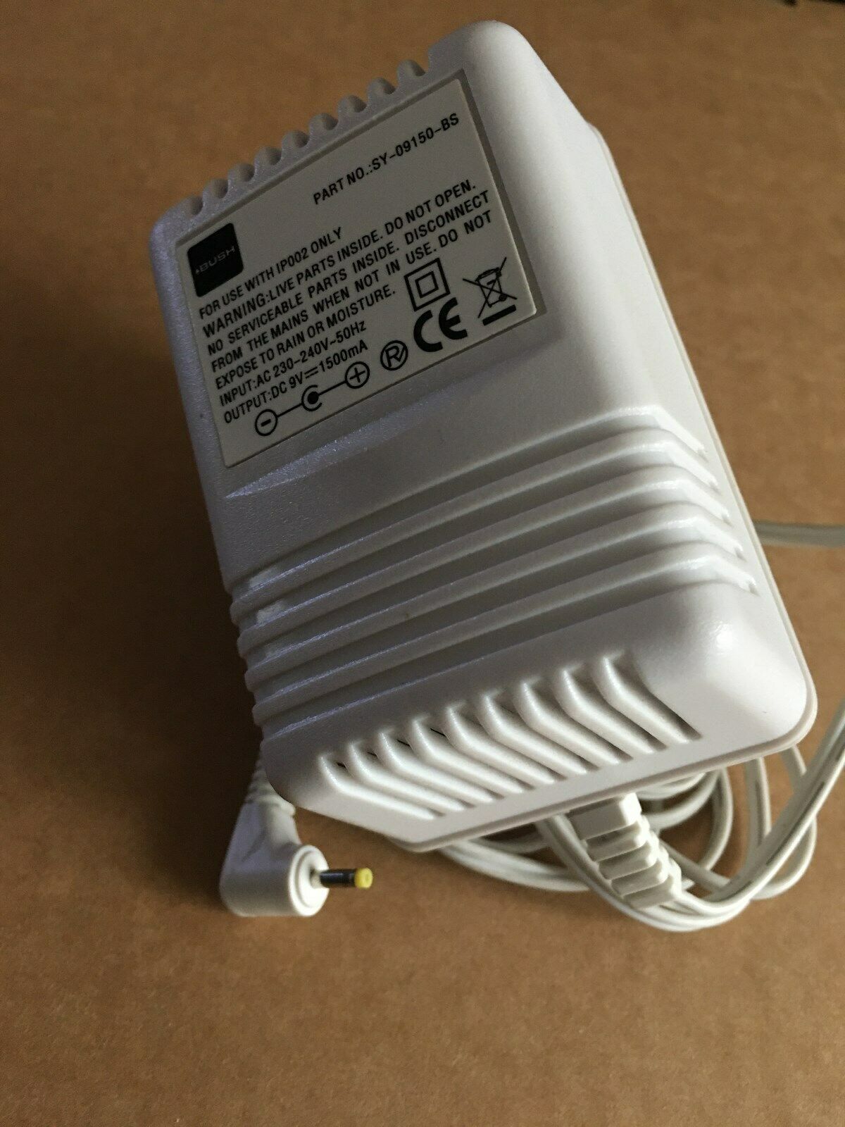 Original Bush AC DC Adaptateur SY-09150-BS - Input 230-240 V 50 Hz Output 9 V 1500 Original Bush AC DC Adaptateur SY-09150-BS - Input 230-240 V 50 Hz Output 9 V 1500